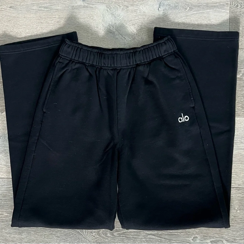 Alo Sweats - S - Picture 4 of 4